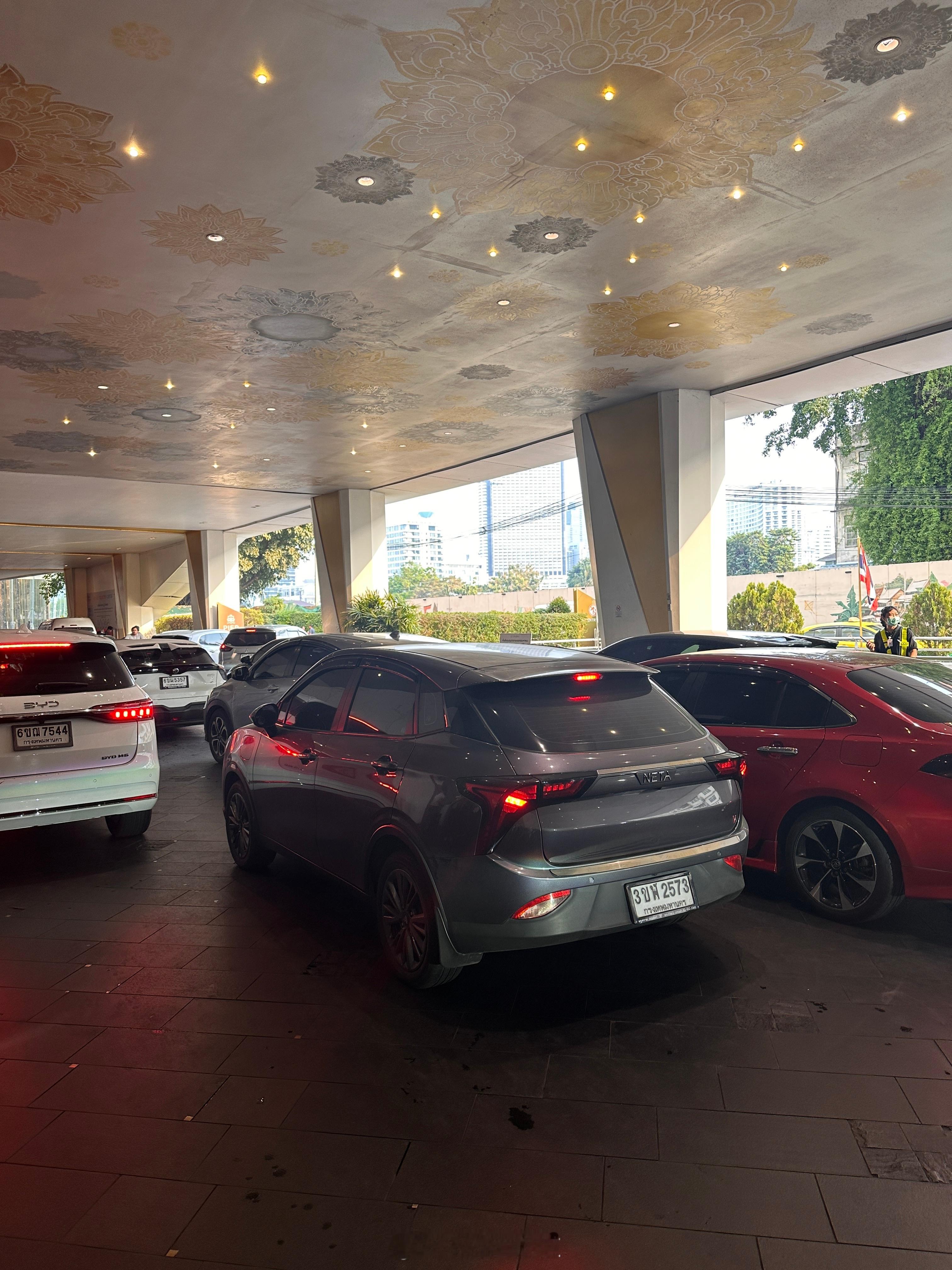 相较于10年前，如今曼谷的街头，最常见的车型除了丰田，就属中国的车型多，今天打车