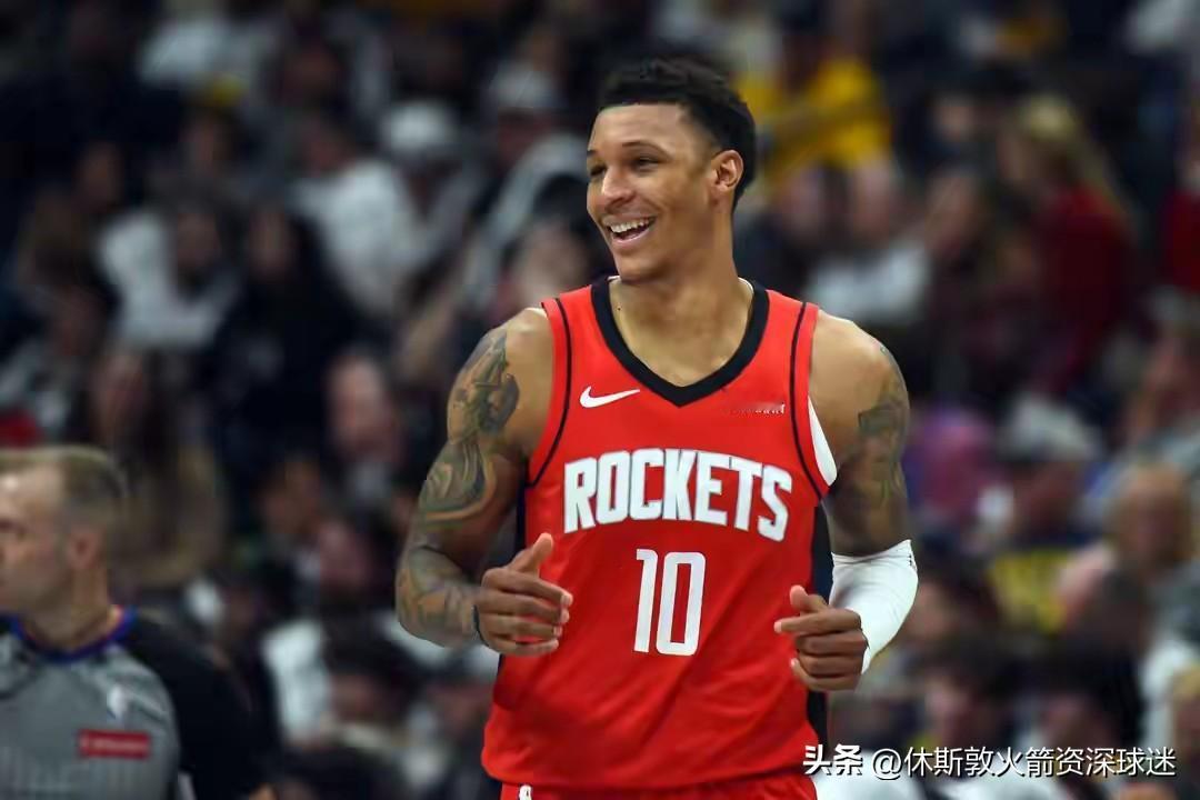 火箭队小贾巴里史密斯至今都在关心杰伦格林在太阳的每一场比赛，并且两人还经常聚餐。