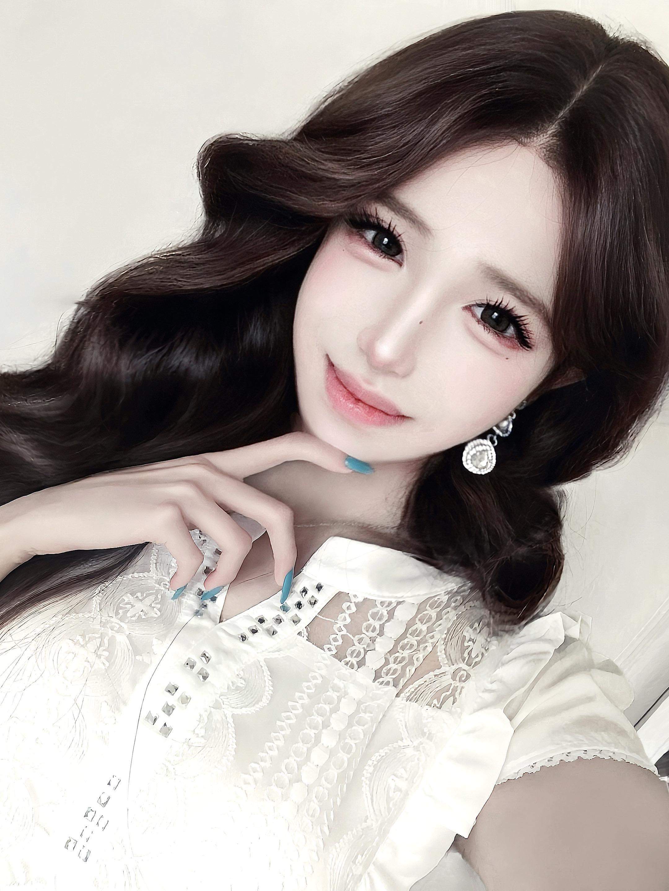 你对姐姐流泪吧 姐姐会给你擦的 不要这样沉默下去 然后与姐姐分离