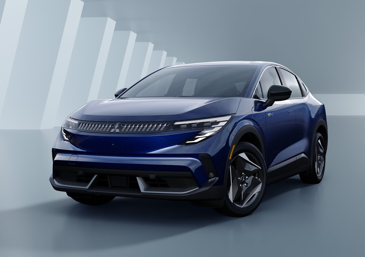 三菱   2027 三菱Eclipse Sportback 该车是三菱全新纯电小