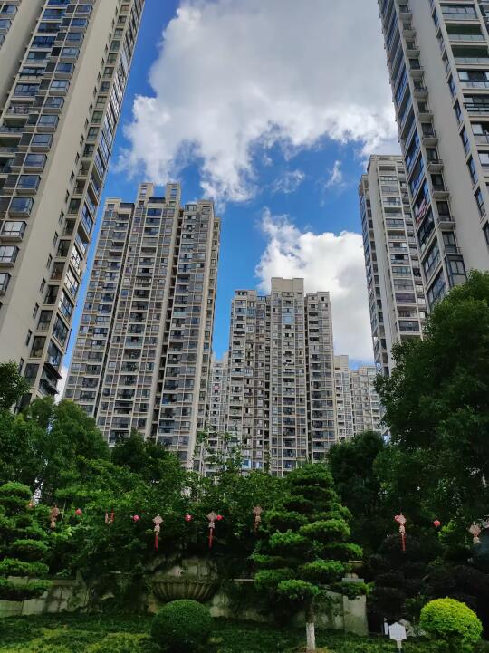 你支持取消房产税吗？