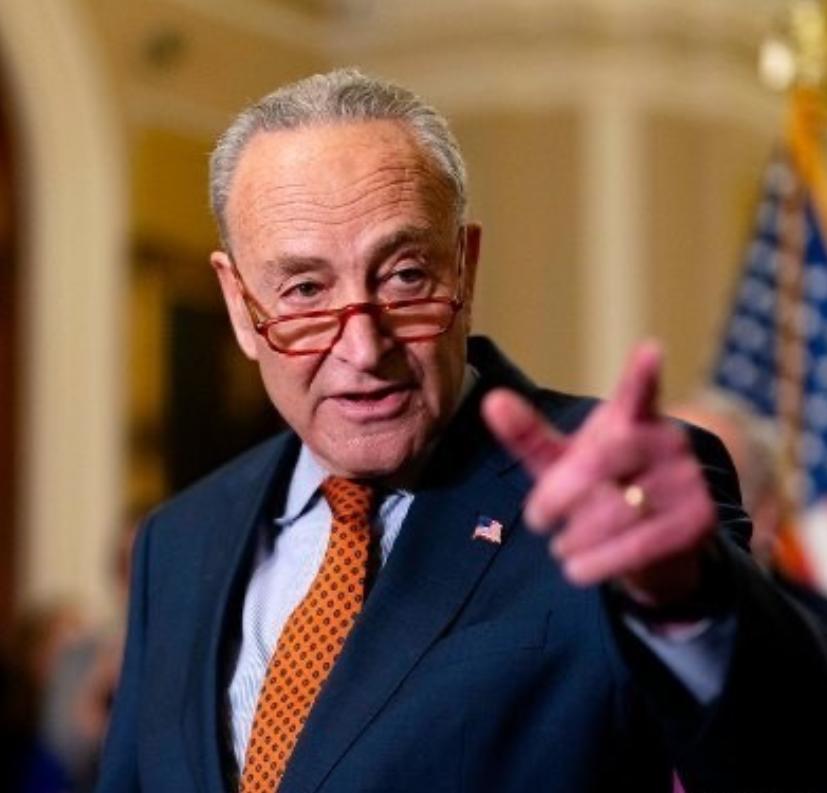 参议院领袖亲自下场开撕，特朗普政府被骂 “美国史上最烂”？！

民主党大佬查克・