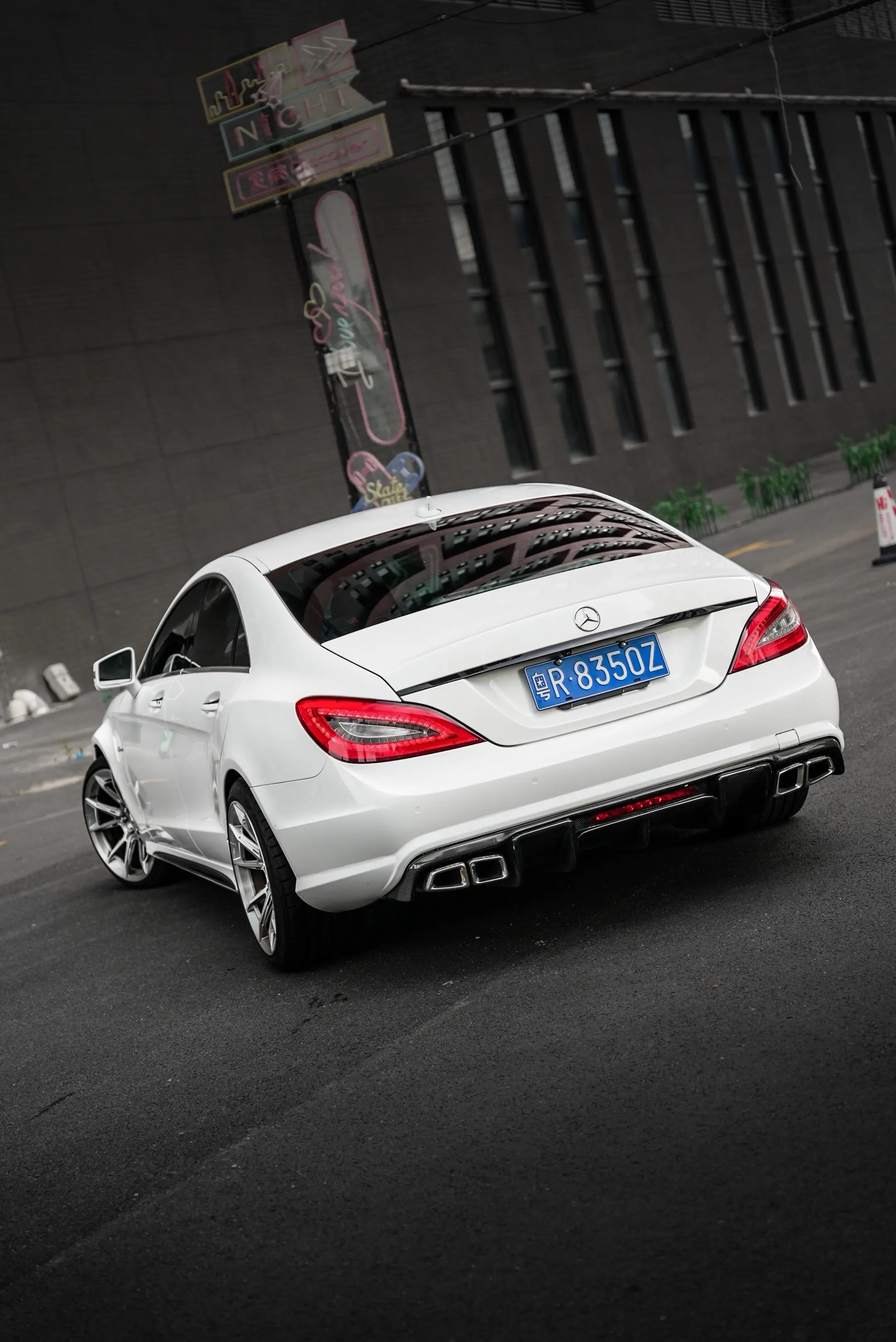 以前不甘心 总想争个对错  现在不会了 人心各有所愿 没有道理可讲奔驰cls