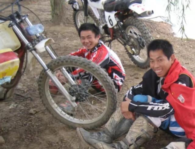 张雪师父说夺冠后两人通话泣不成声【张雪师父：夺冠后两人通话泣不成声 曾数十次借钱