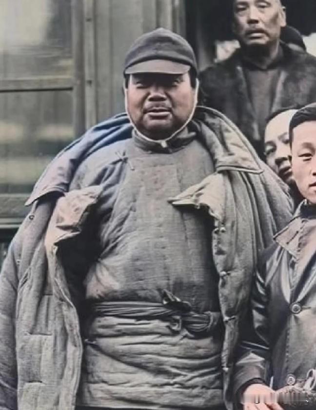 冯玉祥为何要烧少林寺？1928年，冯玉祥带兵火烧少林，屠杀武僧，大火烧了40天，