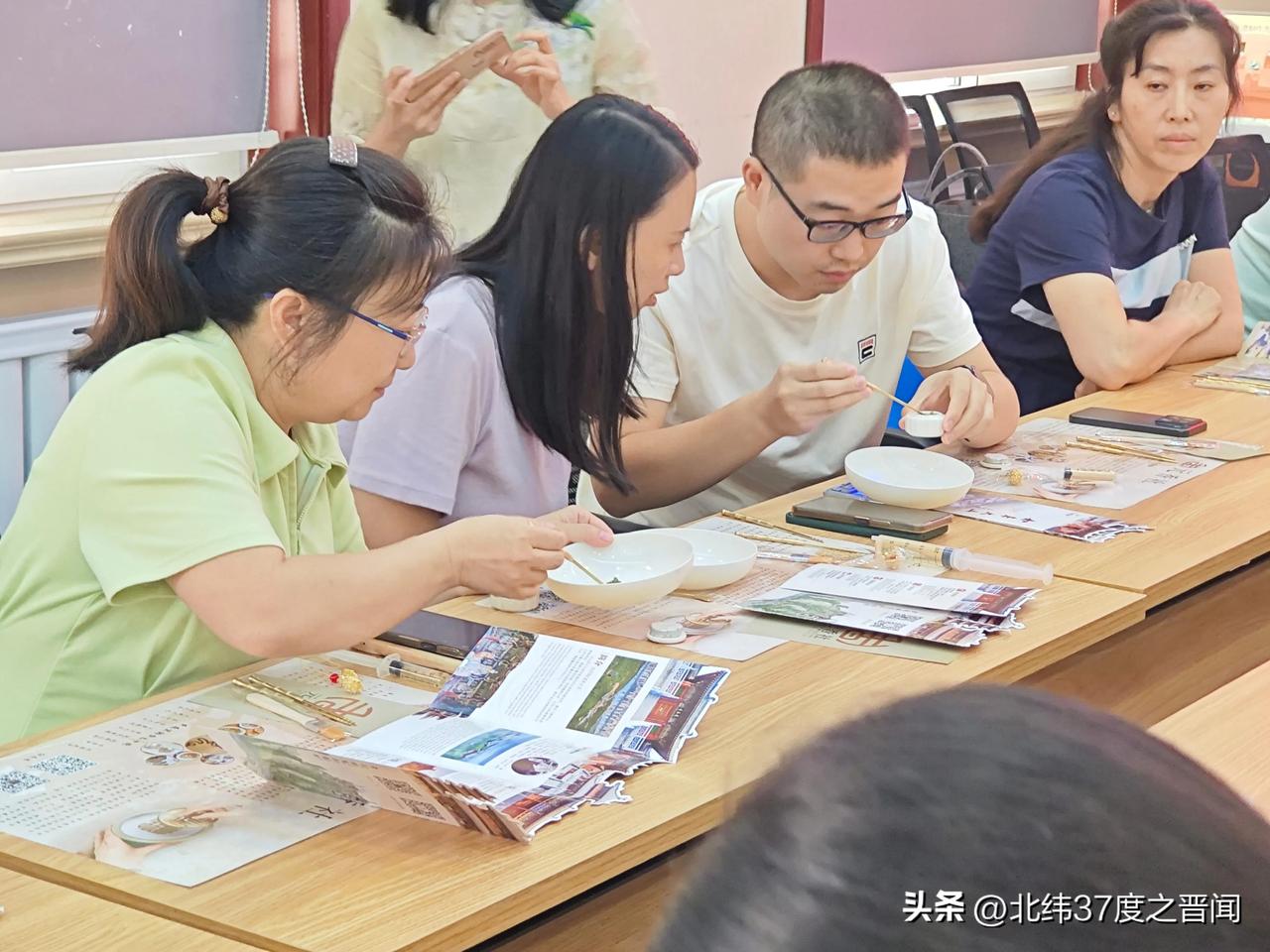 万柏林区迎泽北社区：体验非遗制香 感受古韵香道文化

万柏林区千峰街道迎泽北社区