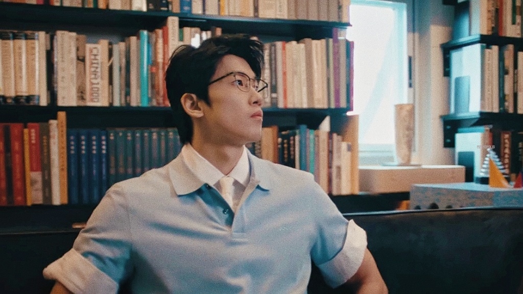 谁能看出来图里两套都是polo的互相叠穿or跟衬衫的叠穿