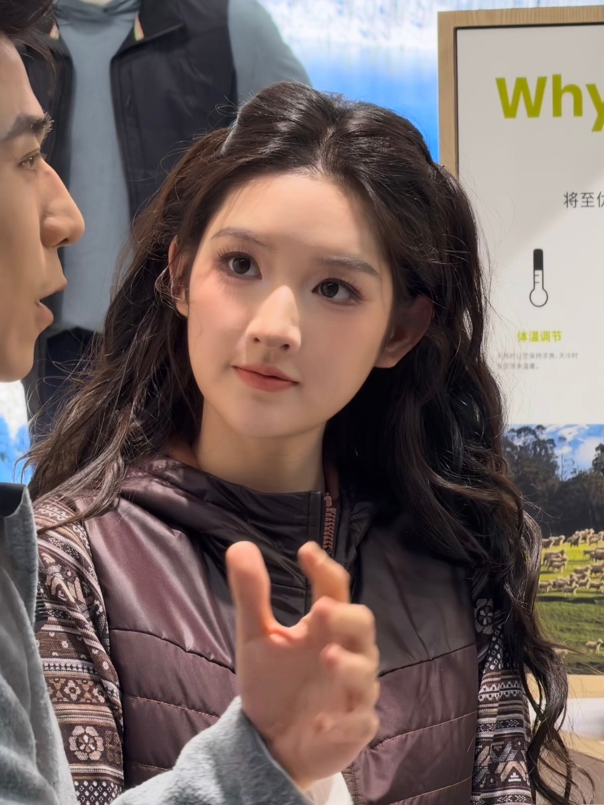 王玉雯今天是兔塑洋娃娃！！这个妆造好灵动好可爱啊