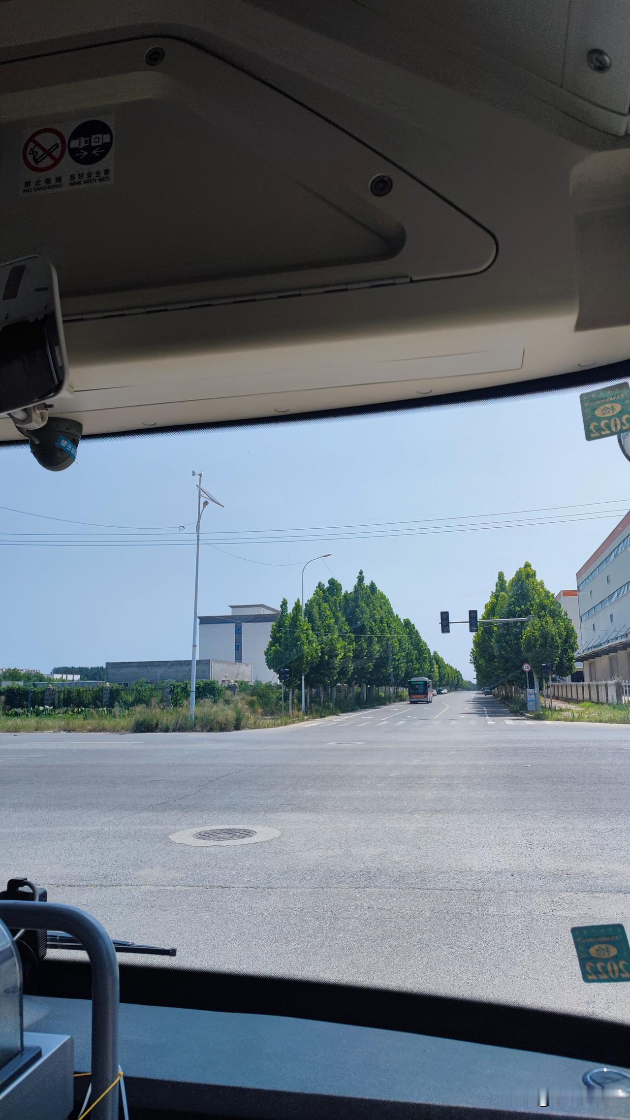 7月14日上午11点左右，从郑州地铁8号线鲁庙站乘坐K18路公交车往开封方向。 
