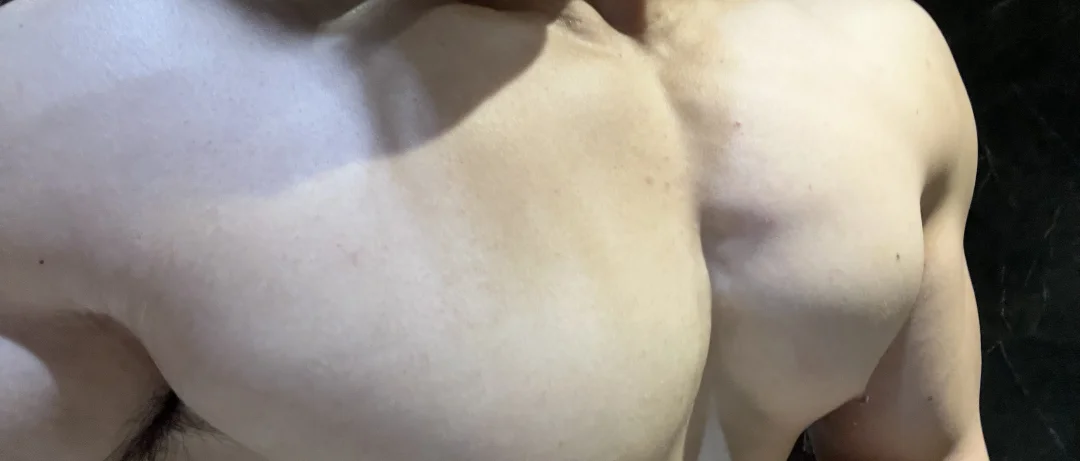 冷白皮 胸背超级组 爽！练到镜子炸裂