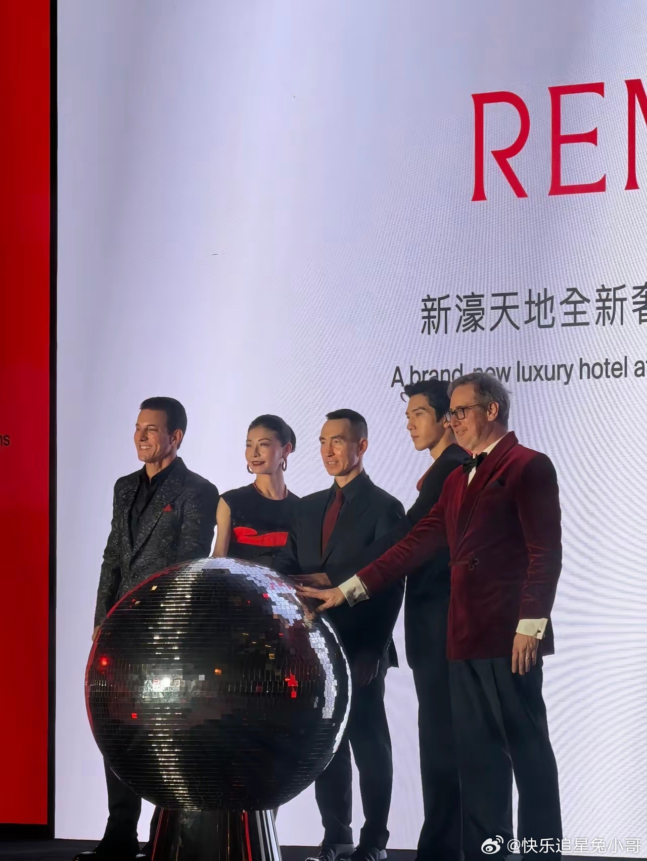 何猷龙亮相旗下酒店开幕式，神韵越发像何鸿燊，赌王家族无人现身！ ​​​