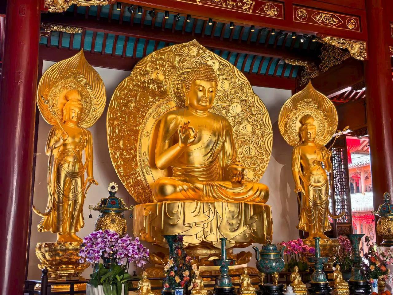 宁波观宗讲寺，药师如来殿，愿见者得福，福慧增长，消灾免难！