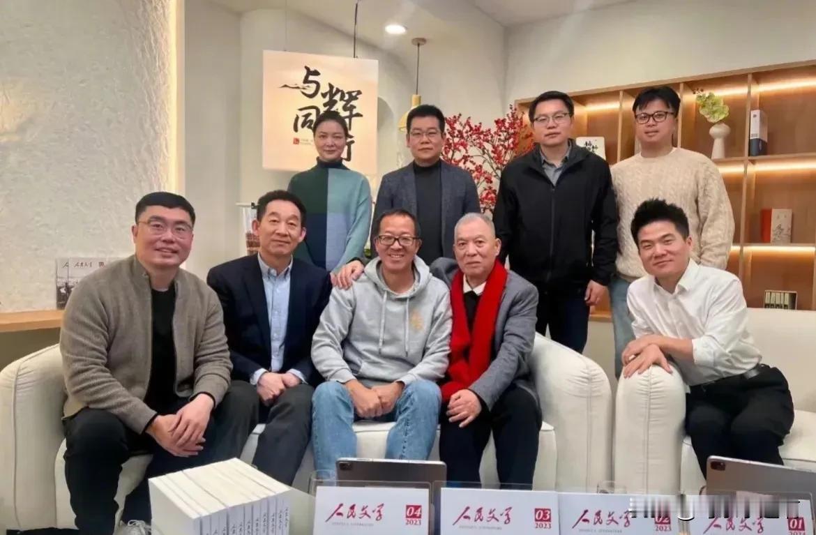 董宇辉又创奇迹，估计今年所有的出版社都要排队找他了，宇辉带货人民文学销售额破16