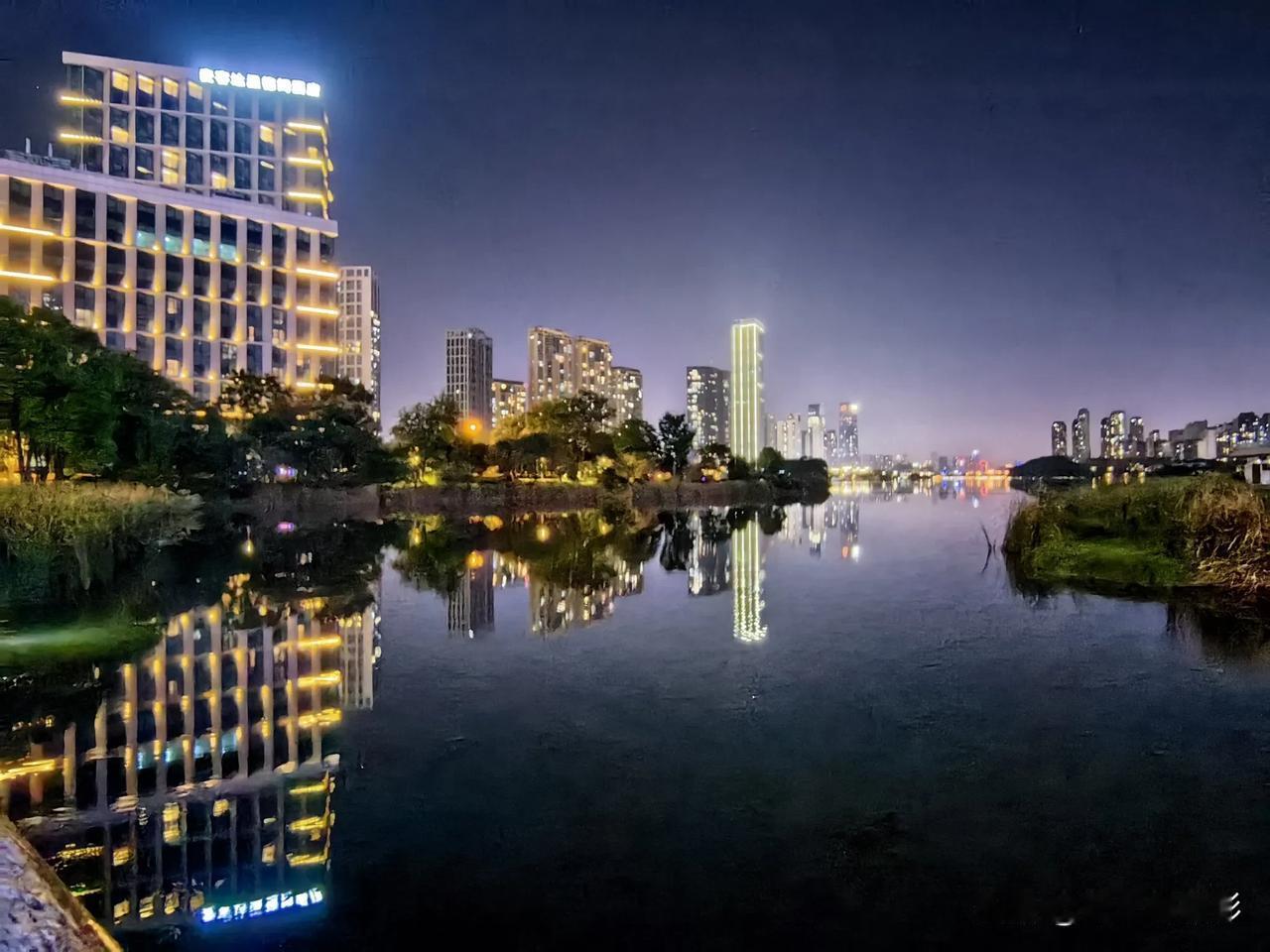 #城市每一瞬间的精彩#