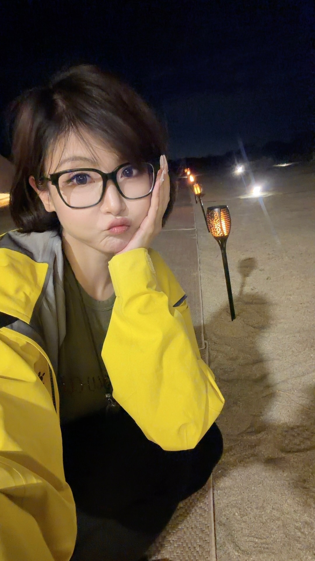 这边才晚上8点，你们都睡了吧？我刚抵达露营地⛺️开的就是这辆2026款新卫士这个