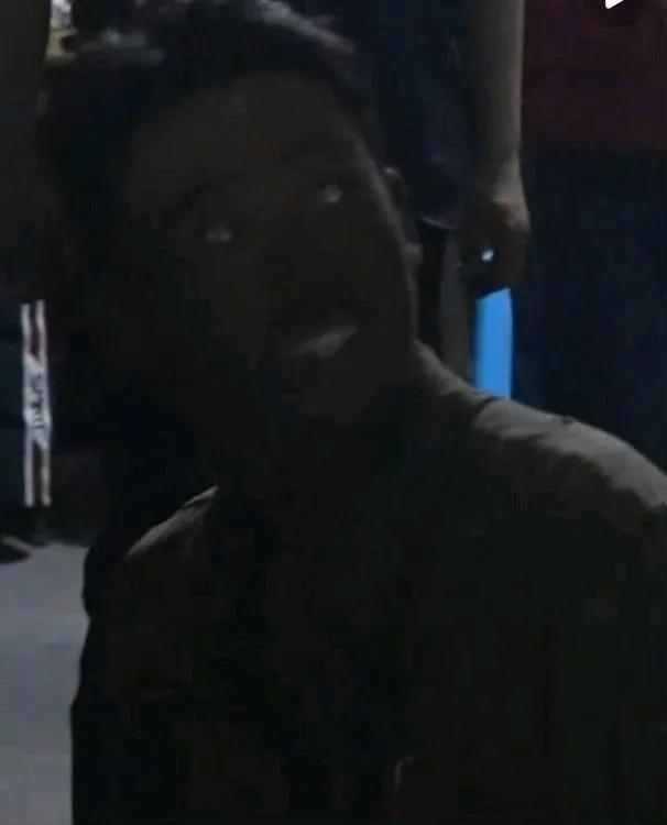 #朱一龙李想# [抱抱]#电影志愿军存亡之战# [笑cry]朱一龙，你不忙的时候