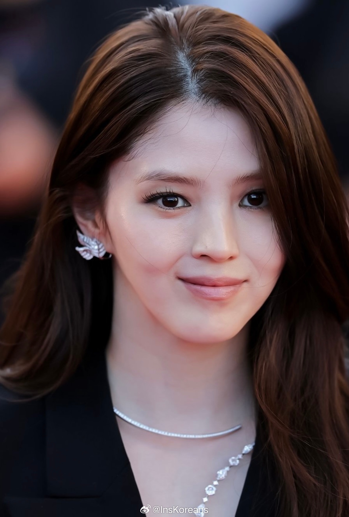 韩素希 韩素希戛纳一下变成型女型女的时尚度很高她就很受品牌喜欢 
