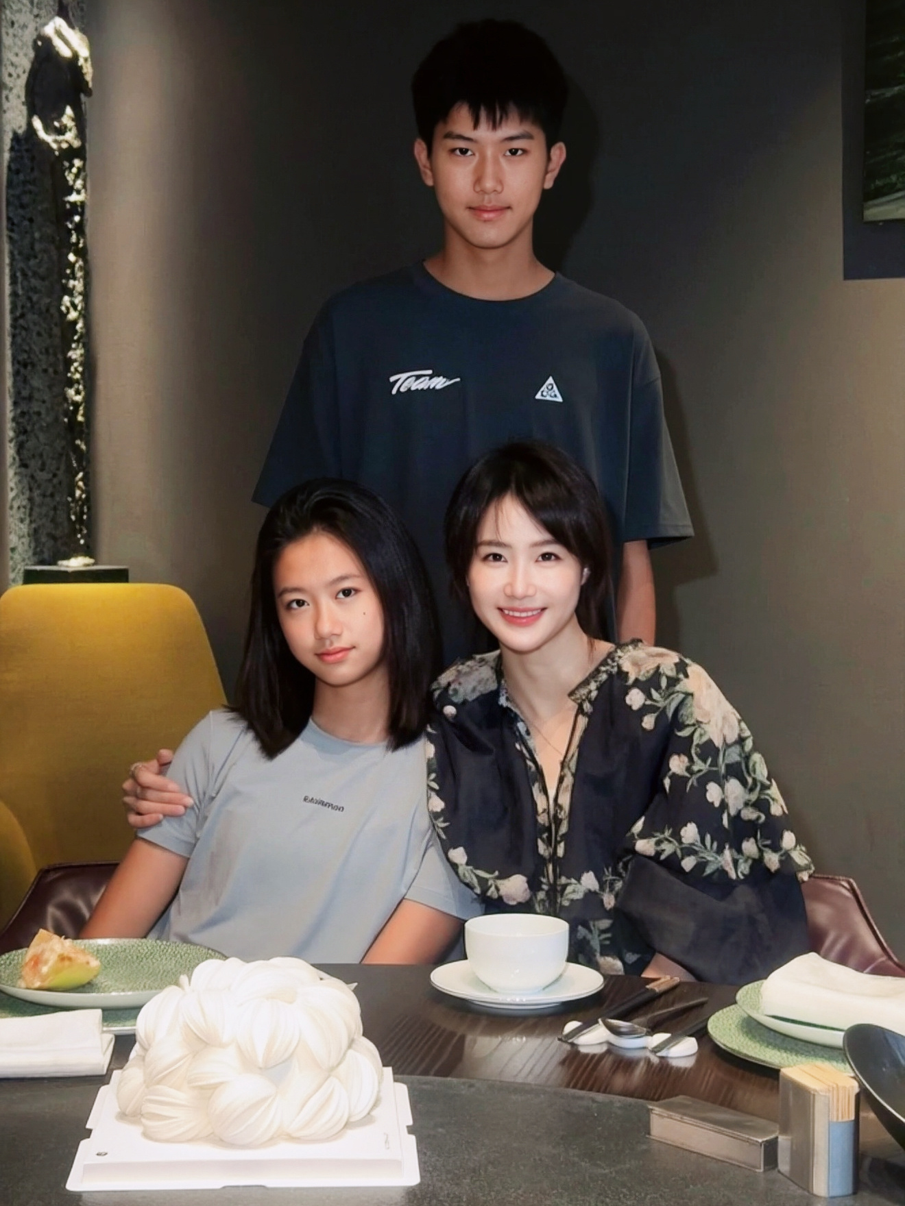 今天回校集训 明天还是要上课给妹妹再补一个和外公外婆一起的生日饭🎂  ​​​