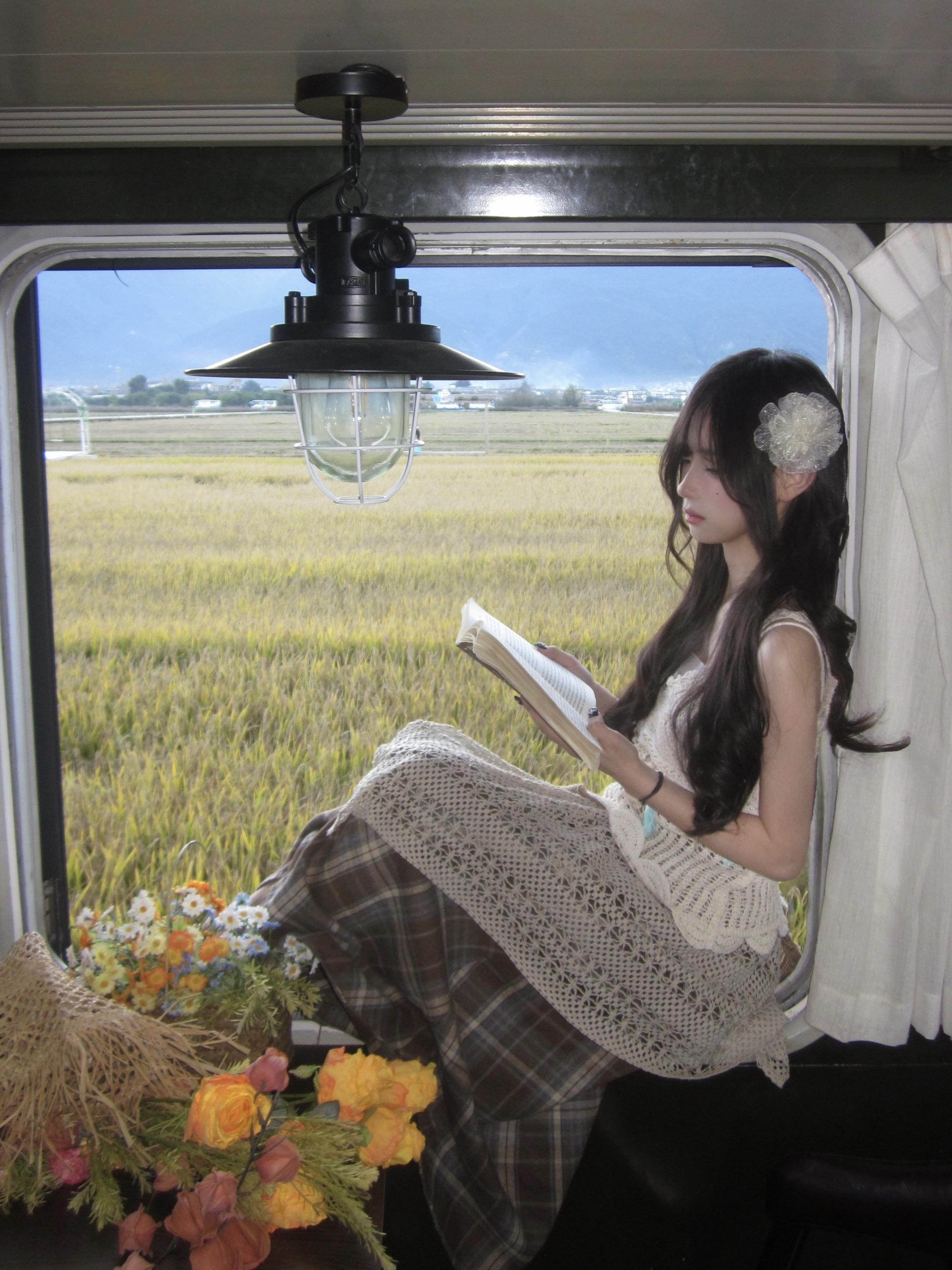 人类真的需要很多很多晴天和阳光去晒干过往的雨滴和潮湿