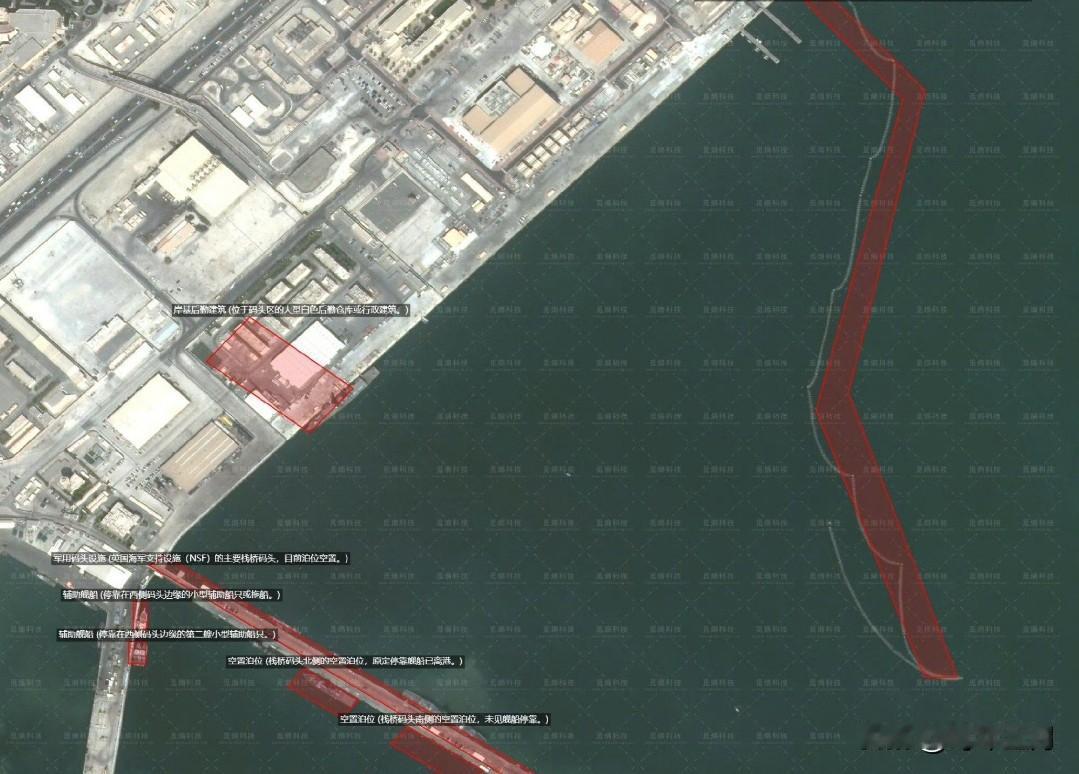 根据中国卫星图显示，美国海军在巴林港口的那几艘濒海战斗舰全撤了，连一艘伯克级驱逐