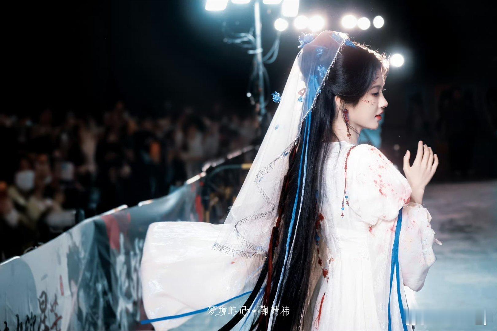 鞠婧祎苏绿夏 jjy鞠婧祎万花世界"我对你的思念就是一个循环小数,一遍又一遍,执