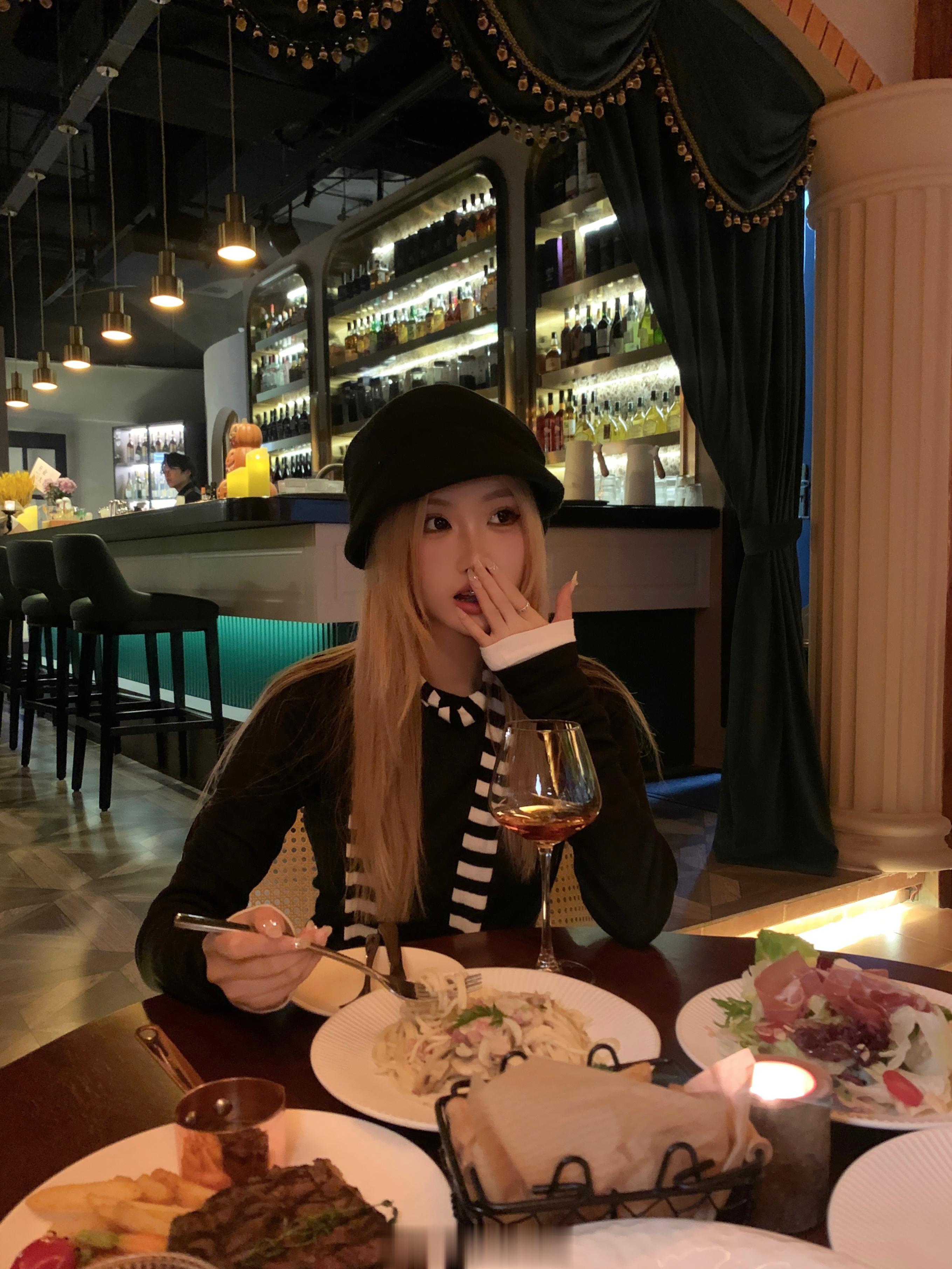大吃一口^_−☆  ​​​