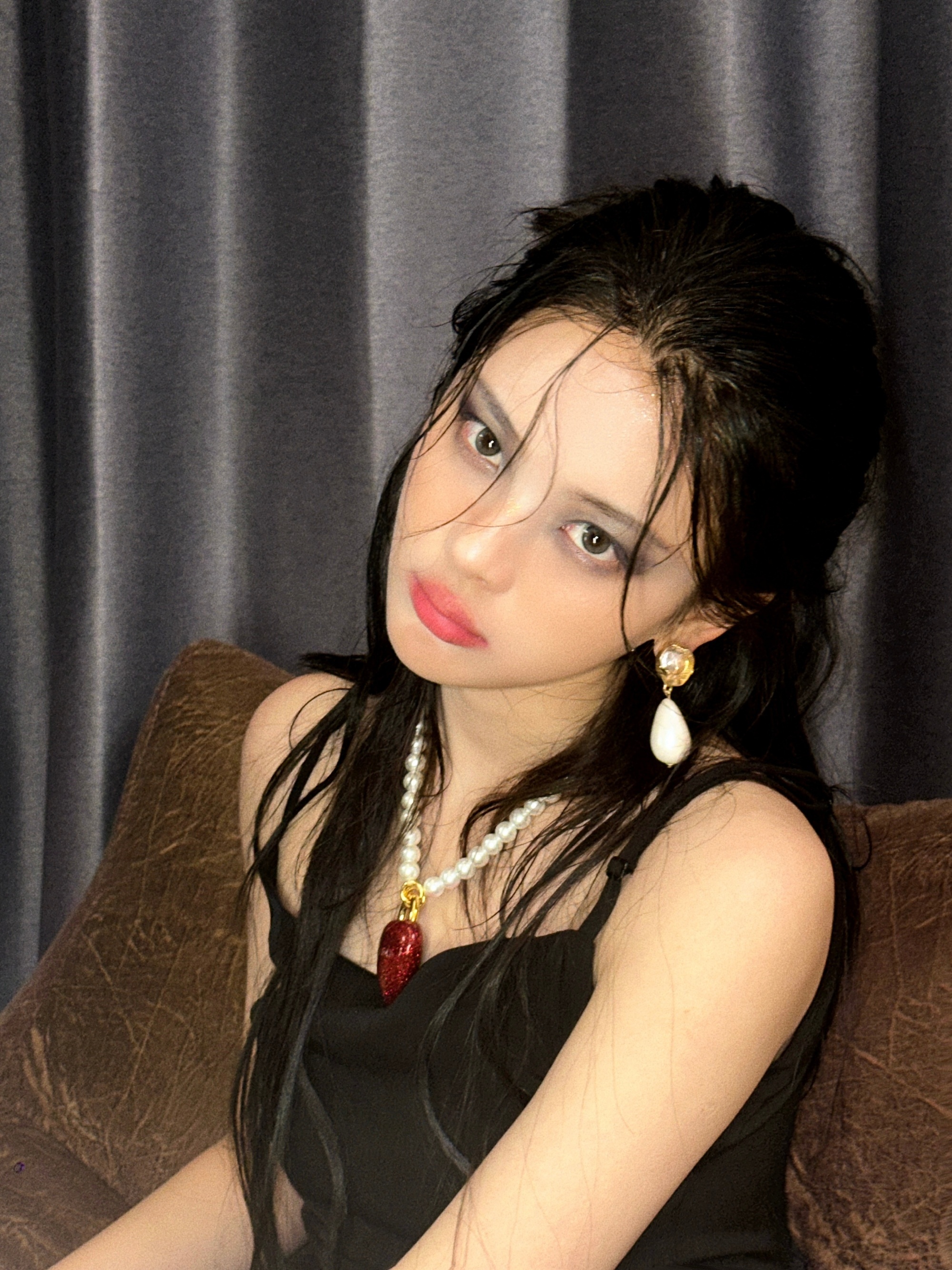 杨超越：巧手小羊的新妆容。杨超越