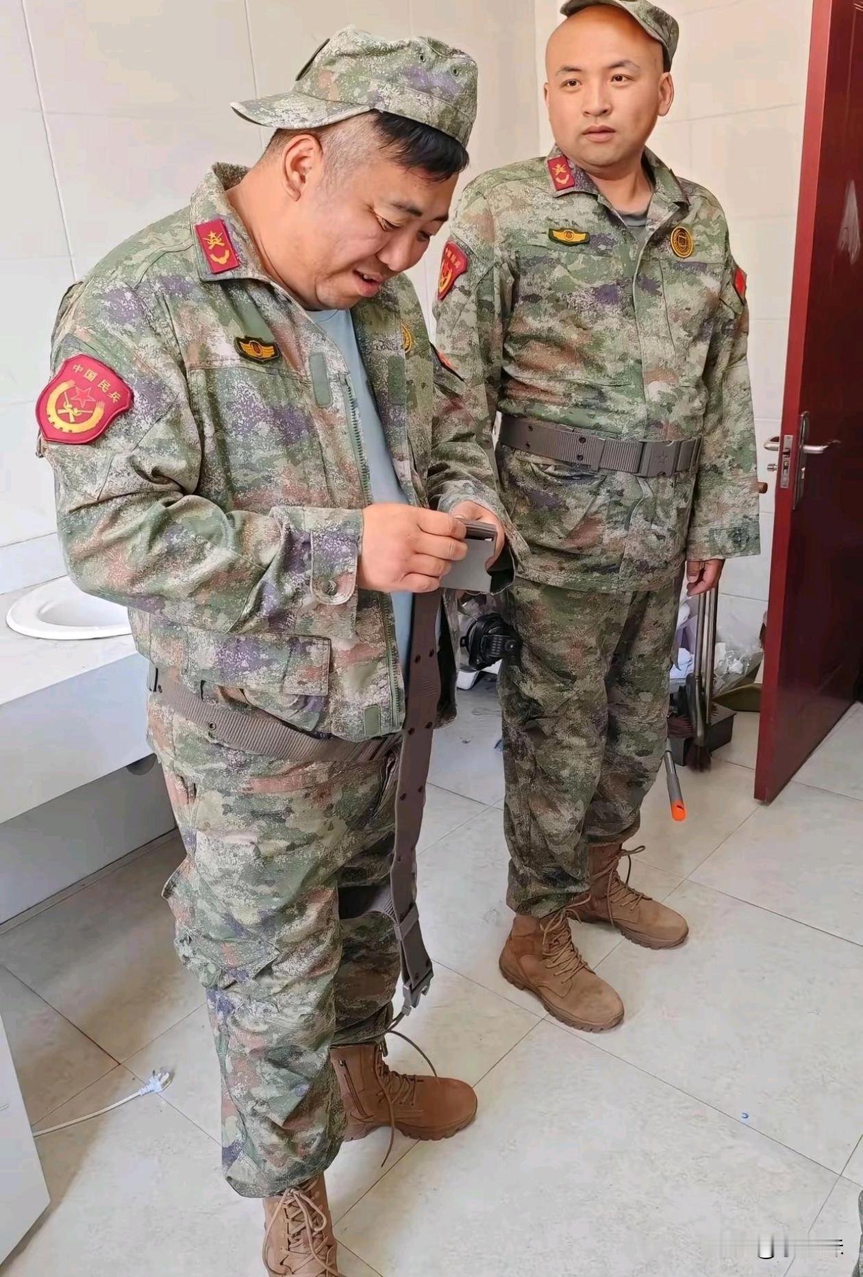他们俩是哪个单位的？