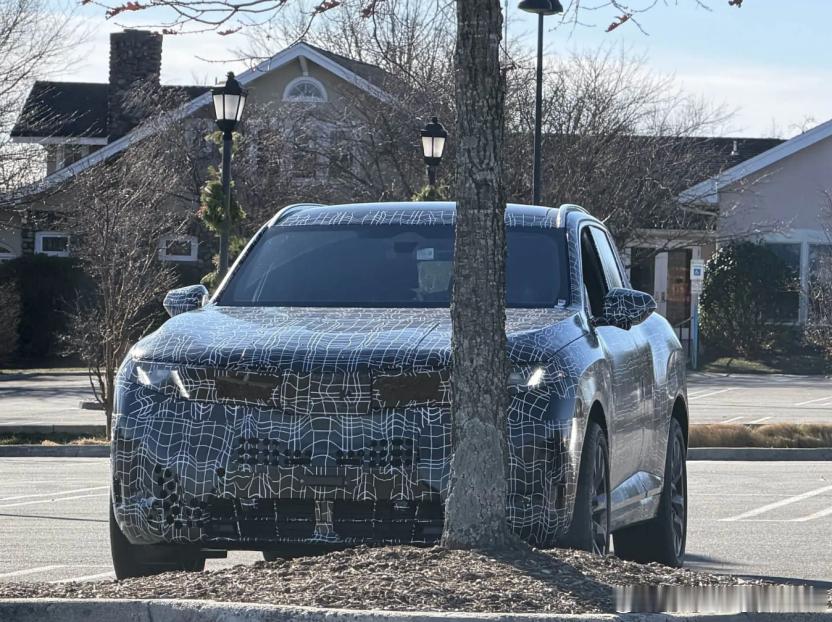 史上动力选择最丰富的宝马来了？最近，海外媒体拍到了新款宝马X5的测试车谍照。从谍