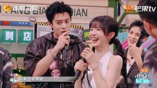 王鹤棣田曦薇小学生吵架既视感  你好星期六  棣棣和小田的吵架现场，满满的童年回