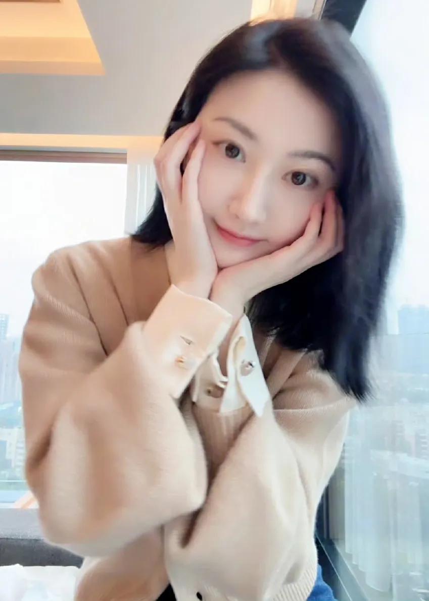 @景甜 最新
