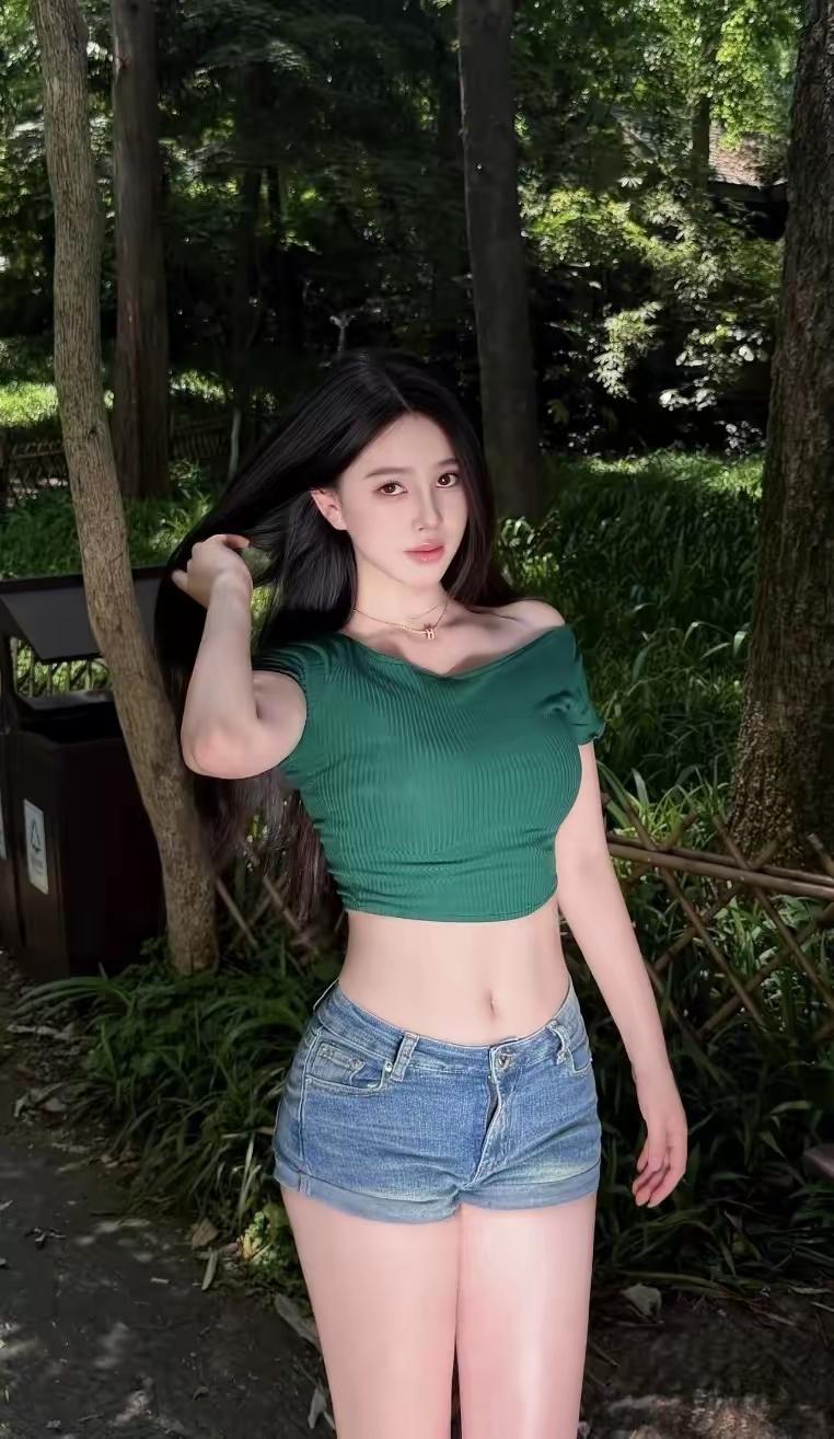 为什么有的女人，明明没有穿金戴银，却让人一眼就觉得“很贵”？其实，真正的气质从来