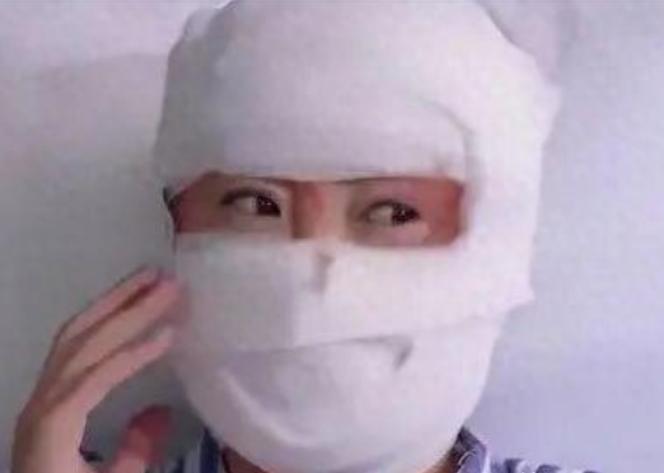 黑龙江一对情侣确定关系后早早搬到一起生活，可男方和其他异性暧昧不清，女子心生怨恨