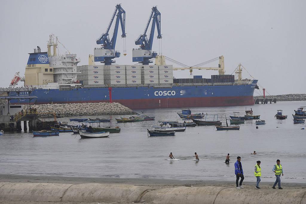 巴拿马运河又闹出了大动静！
 
巴拿马方面接连放出新港口项目的招标消息，明面上是