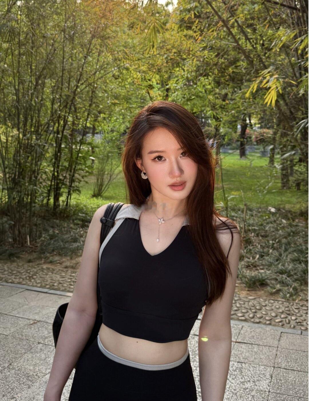 运动服才是人生穿搭
我的春天时刻 瑜伽服 公园拍照 运动穿搭 户外穿搭