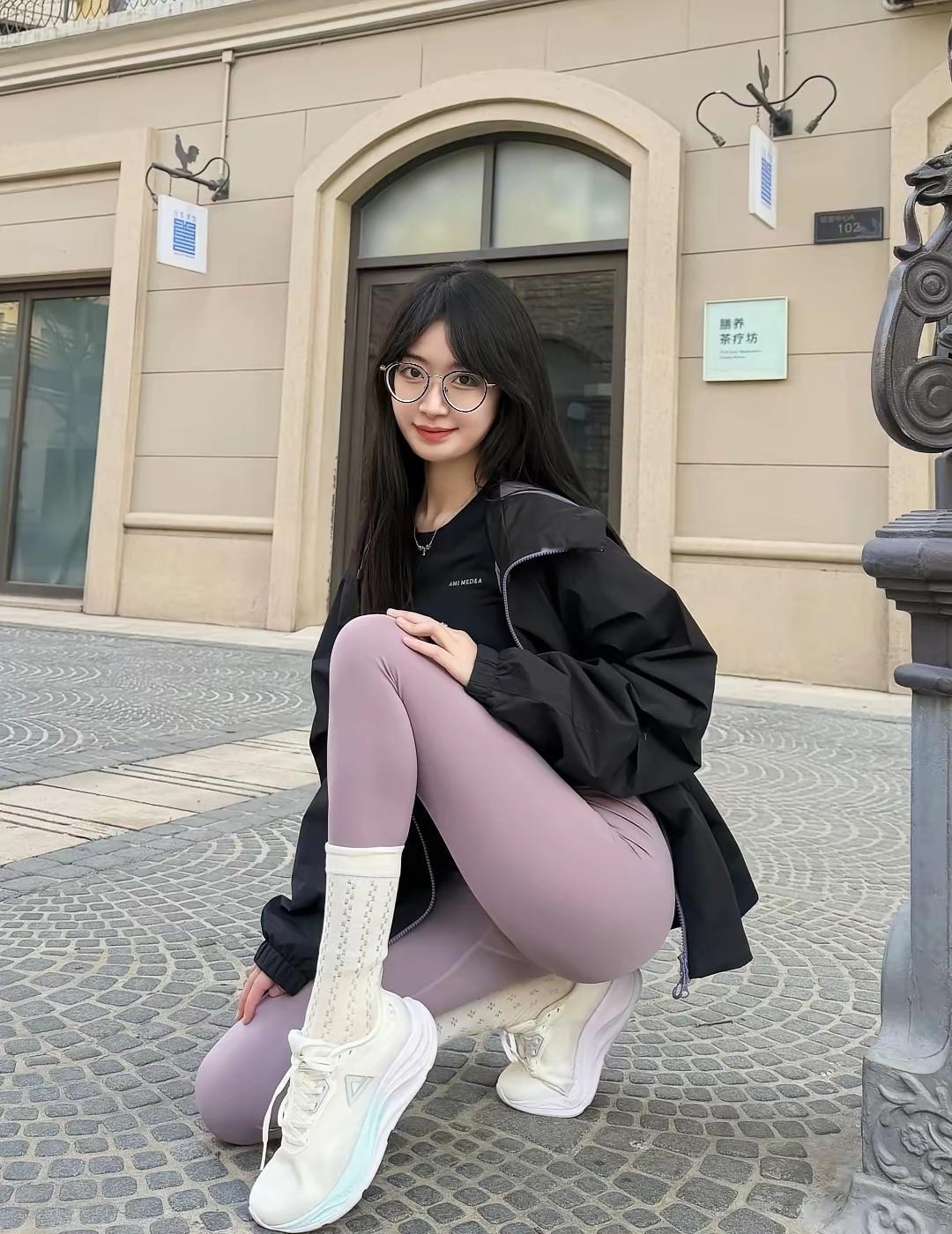 女生就应该这样穿，太斩男了。 