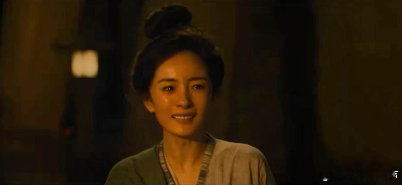 杨幂长安的荔枝越素越美看《长安的荔枝》，幂姐无妆上阵，大荧幕前那扑面而来的气血感