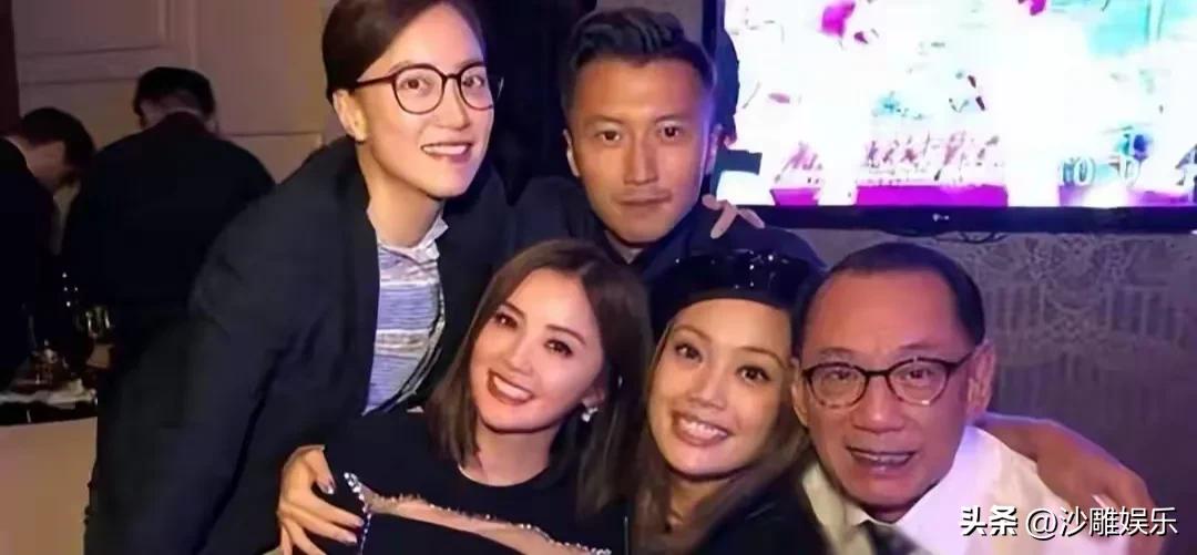 谢霆锋经纪人，正式升职！


5月22日下午，英皇娱乐集团突然扔出重磅炸弹：现任