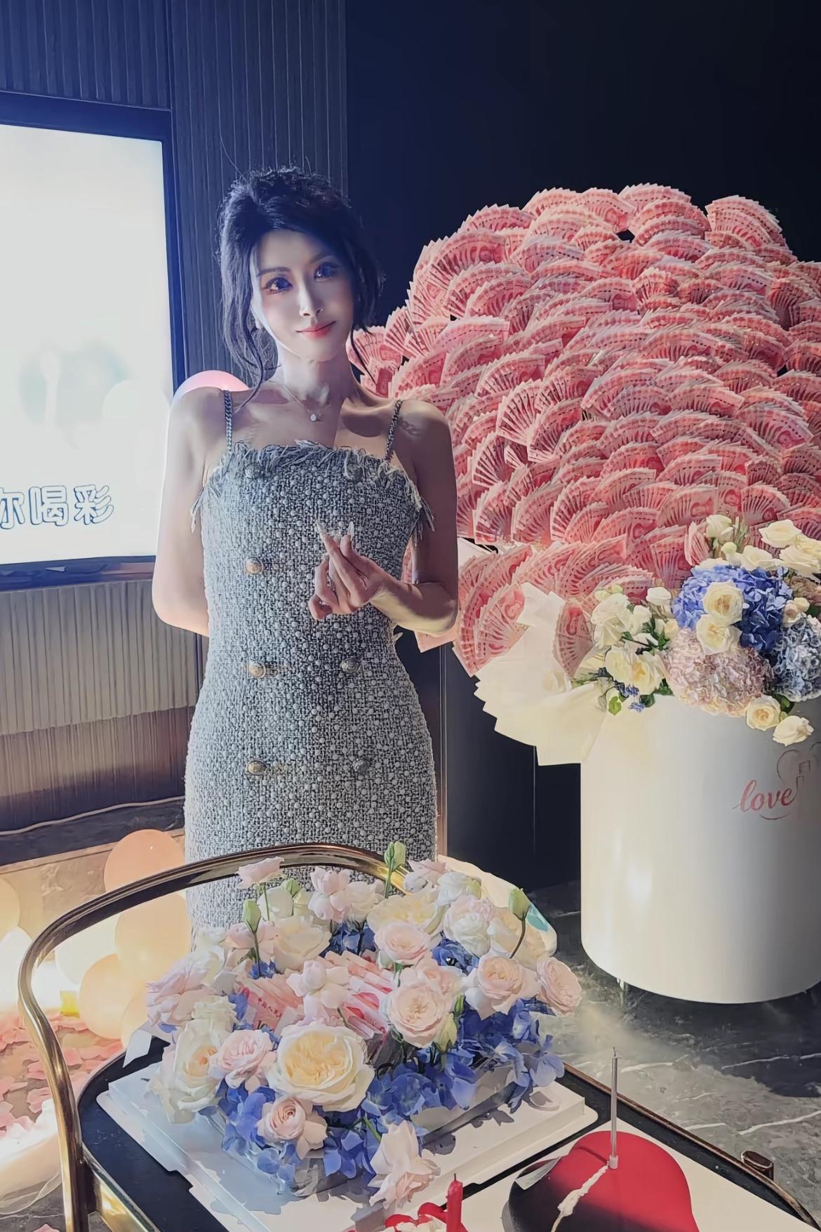 王某晶生日太奢侈了，生日现金花摆满房间，同在一个地球的人，同是人不同命，让人发出