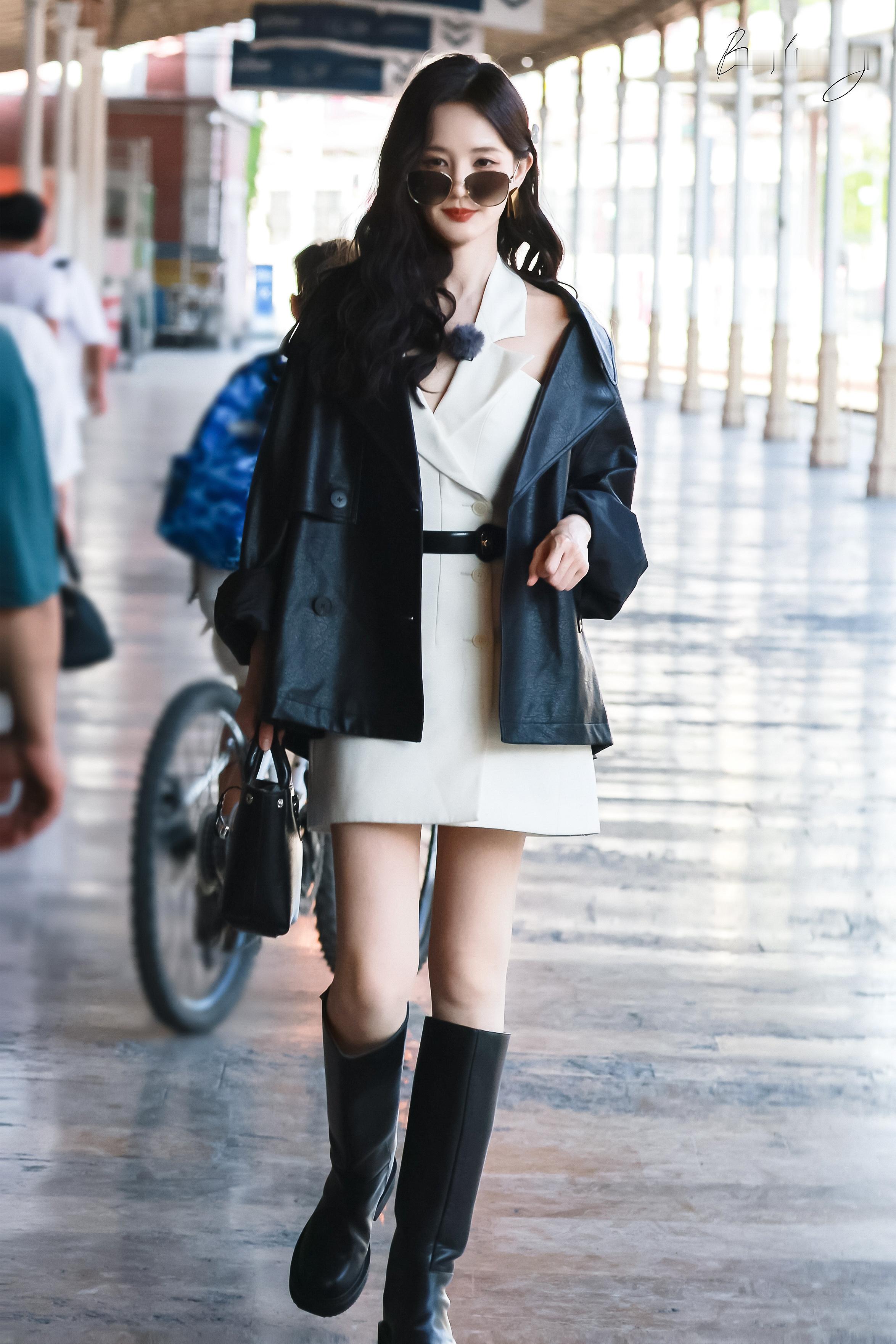 刘宇宁李一桐你俩太好认了李一桐在复制粘贴的时代，你是手写的诗