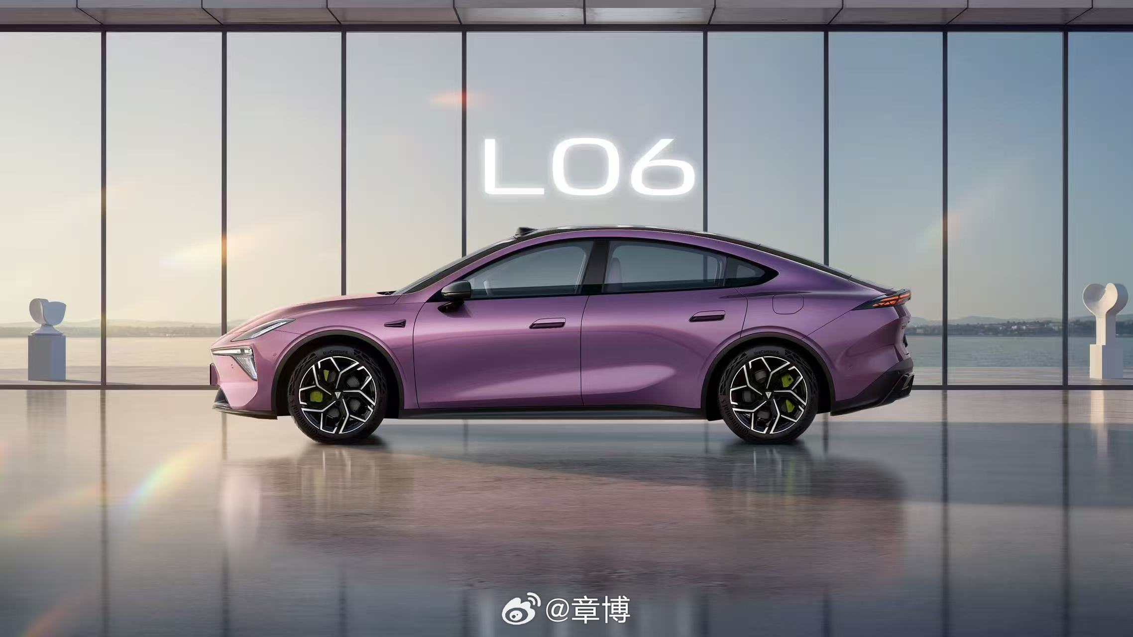深蓝L06来了，突然觉得超跑不香了 今晚，深蓝发布了全新车型L06，称其是“年轻