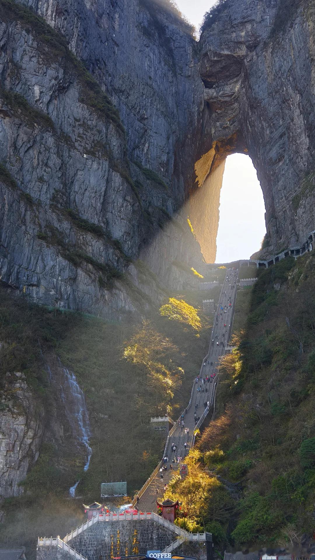 湖南直接火到国际上了！英国顶级旅行杂志《Wanderlust》（全球覆盖70余国