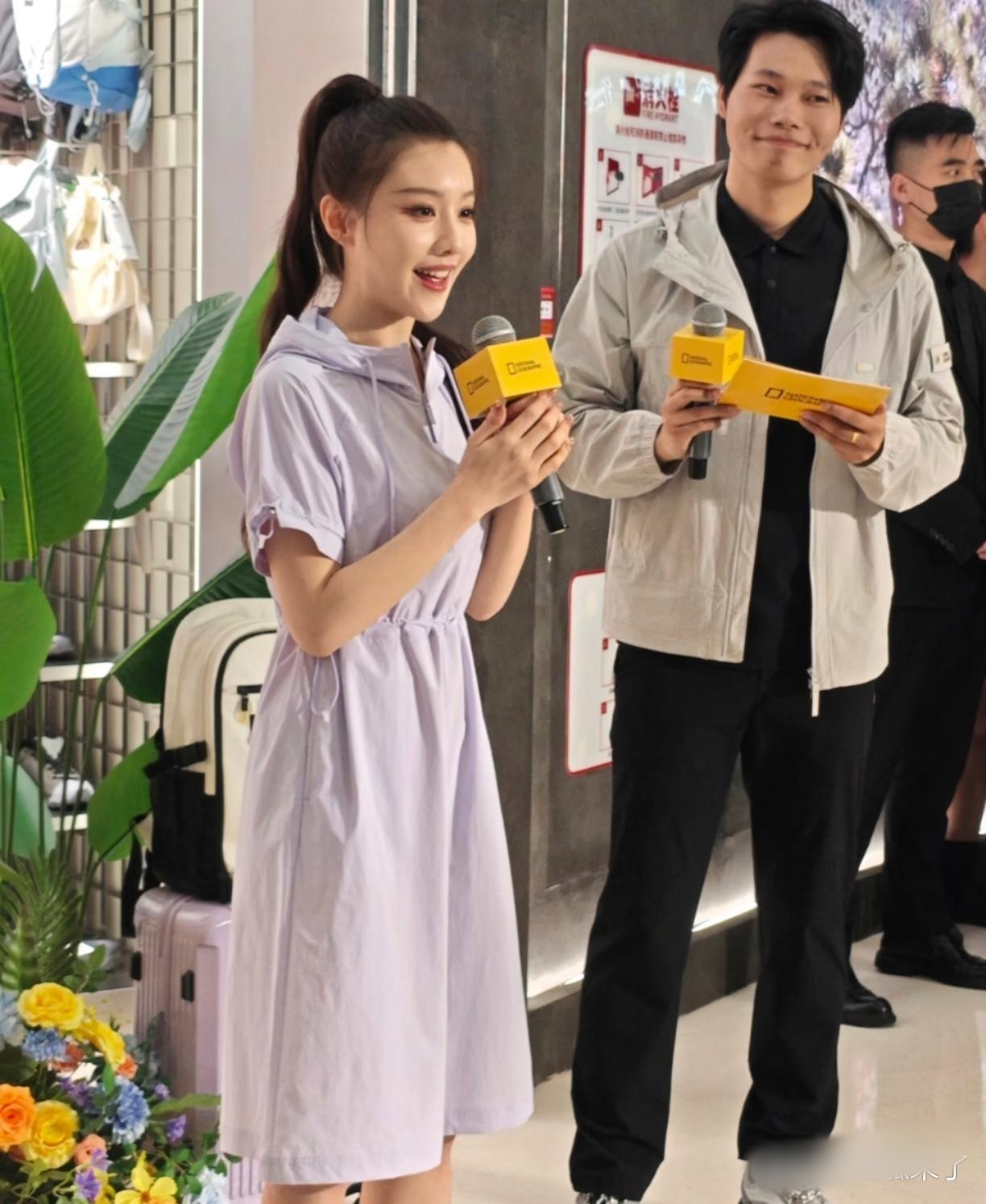 真没想到，王鹤润线下居然这么好看 