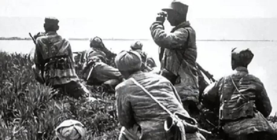 1947年，陈毅下令护送2500干部南返，副司令员却以妻女生病为由请假回家，半个