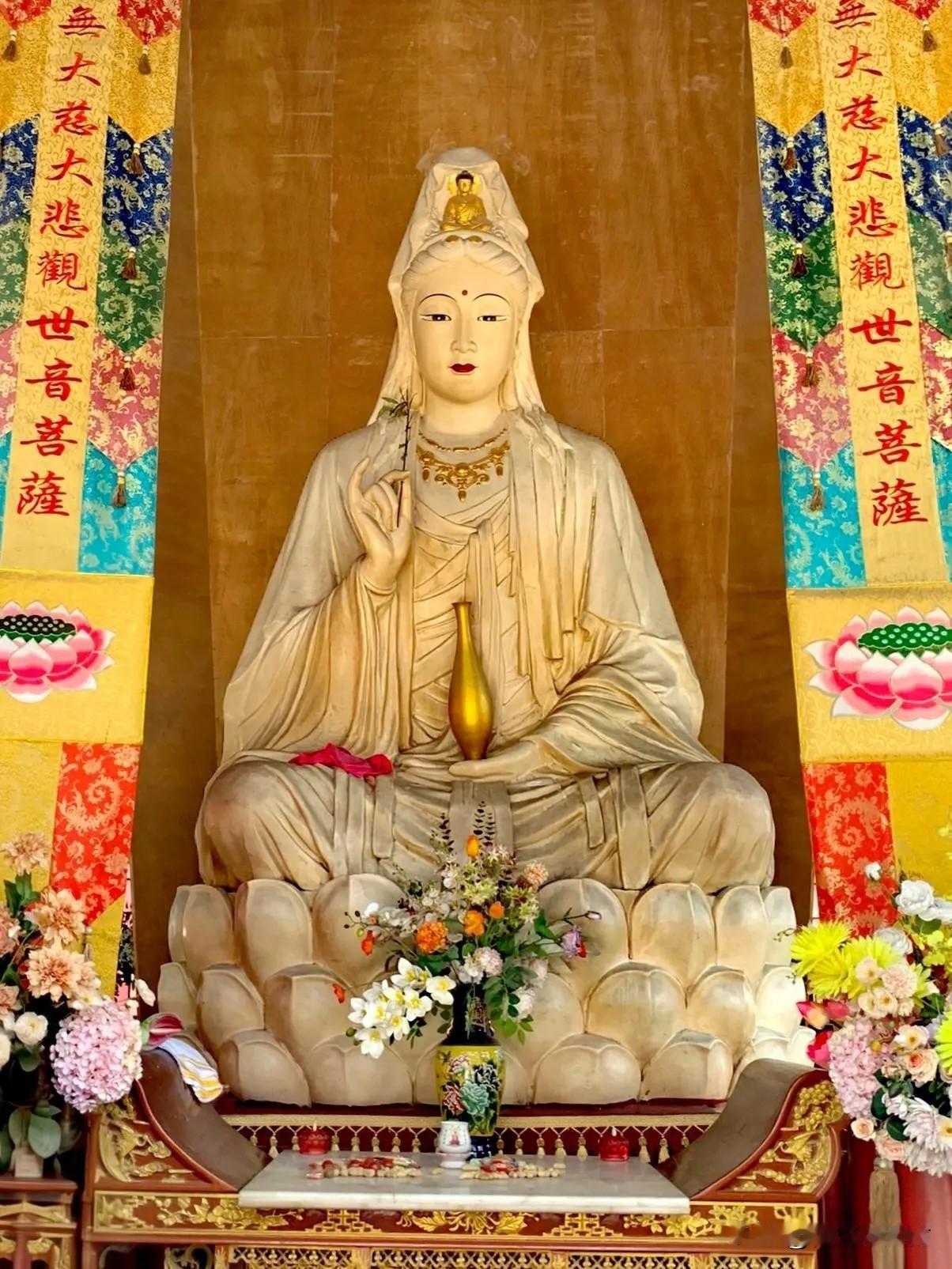 开封古观音寺｜温润慈悲的杨柳净瓶观音
在开封古观音寺，遇见这尊气质温婉的杨柳观音