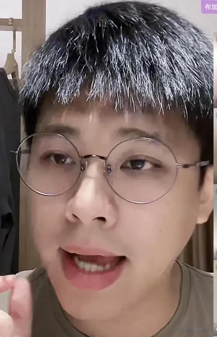 葛思齐这个台湾娱记真的是太精明了，去年汪小菲与大Ｓ的婚姻纠纷，他一个外人就常常进
