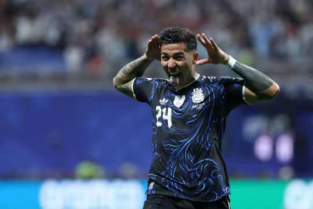 阿根廷2-1英格兰进决赛！图秃保守葬送好局！

在今天凌晨结束的第二场世界杯半决