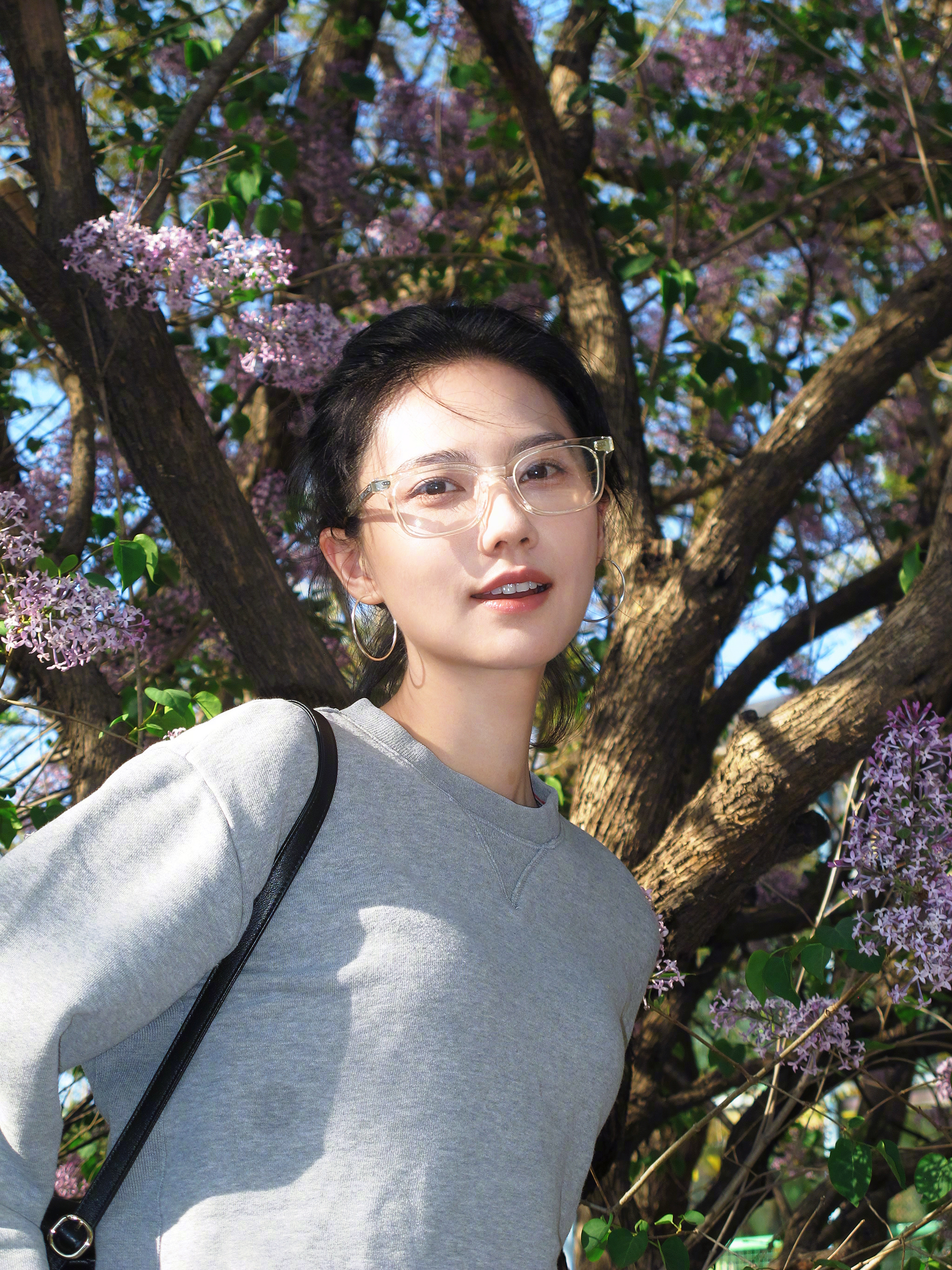 姜珮瑶沉浸式打卡面包节姜珮瑶 面包脑袋 姜珮瑶面包节逛吃实录！沉浸式炫包，大口吃