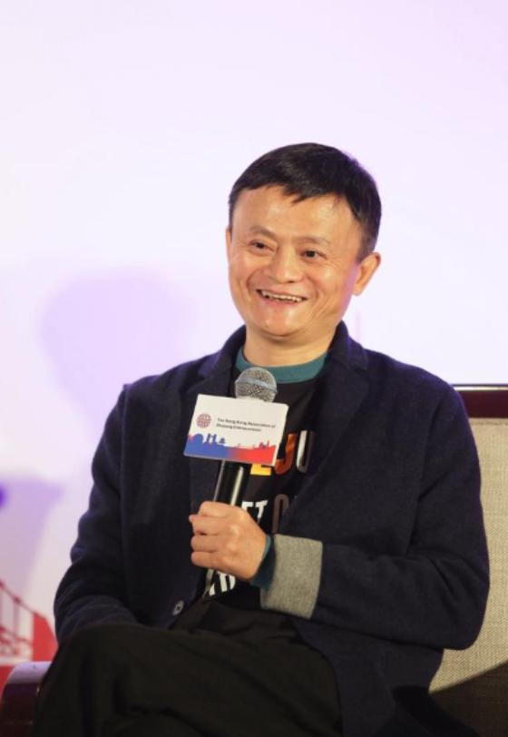 2013年，马云斥资3600万元，将双色球一整天的所有彩票组合，全部买下并赠予淘