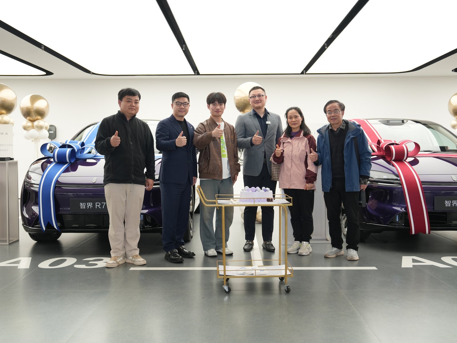 首台896线激光雷达智界R7交付现场交付太有仪式感了！这激光雷达有点东西，896